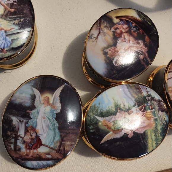 Ardleigh Elliott Porcelain Music Boxes 1990’s  Set Of 5 Oval With Lids Numbered. - Picture 4 of 16
